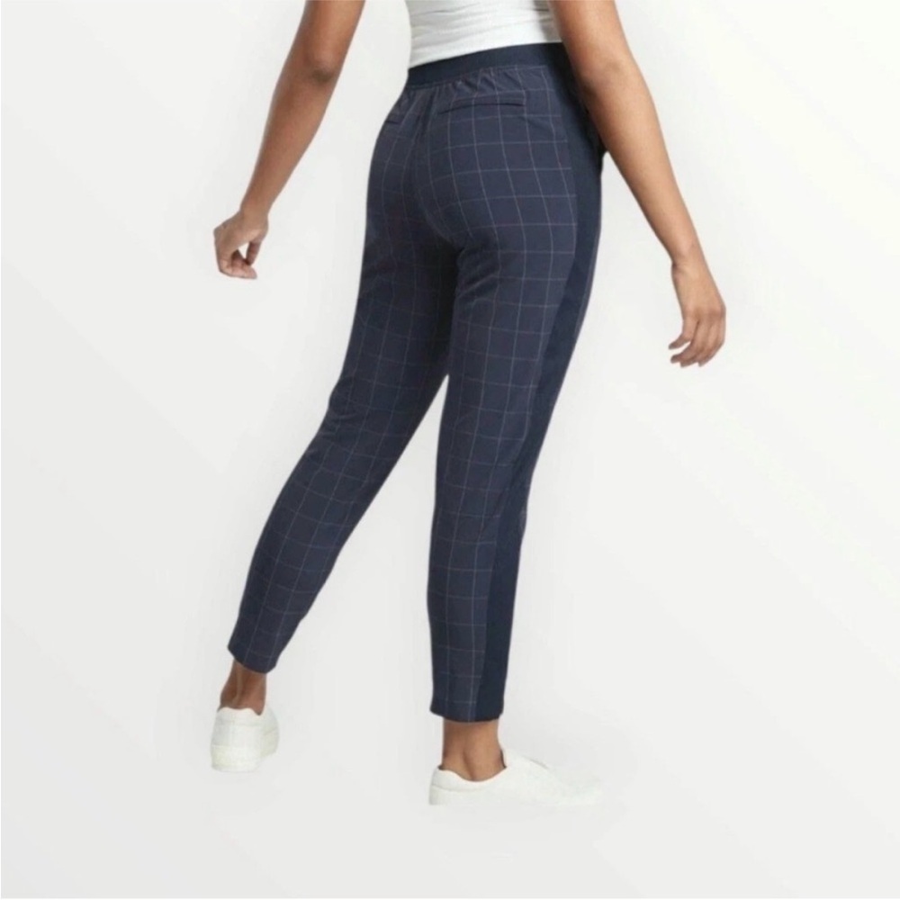 Athleta Brooklyn Textured
Ankle Navy Windowpane Plaid High Rise pants Sz 8 NWOT - Picture 2 of 9